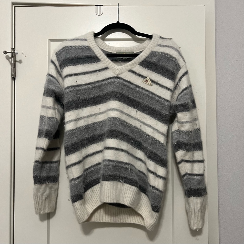 Vintage Monte Carlo Gray and White Sweater